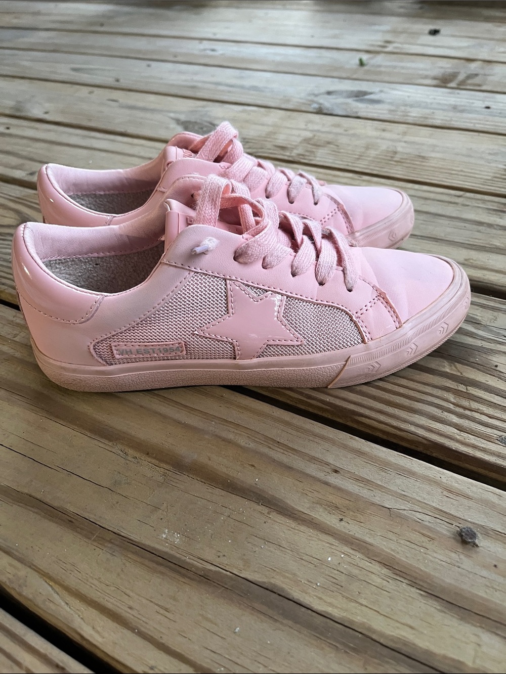 Vintage Havana Pink Low-Top Sneakers in Mighty Blush SZ 6.5